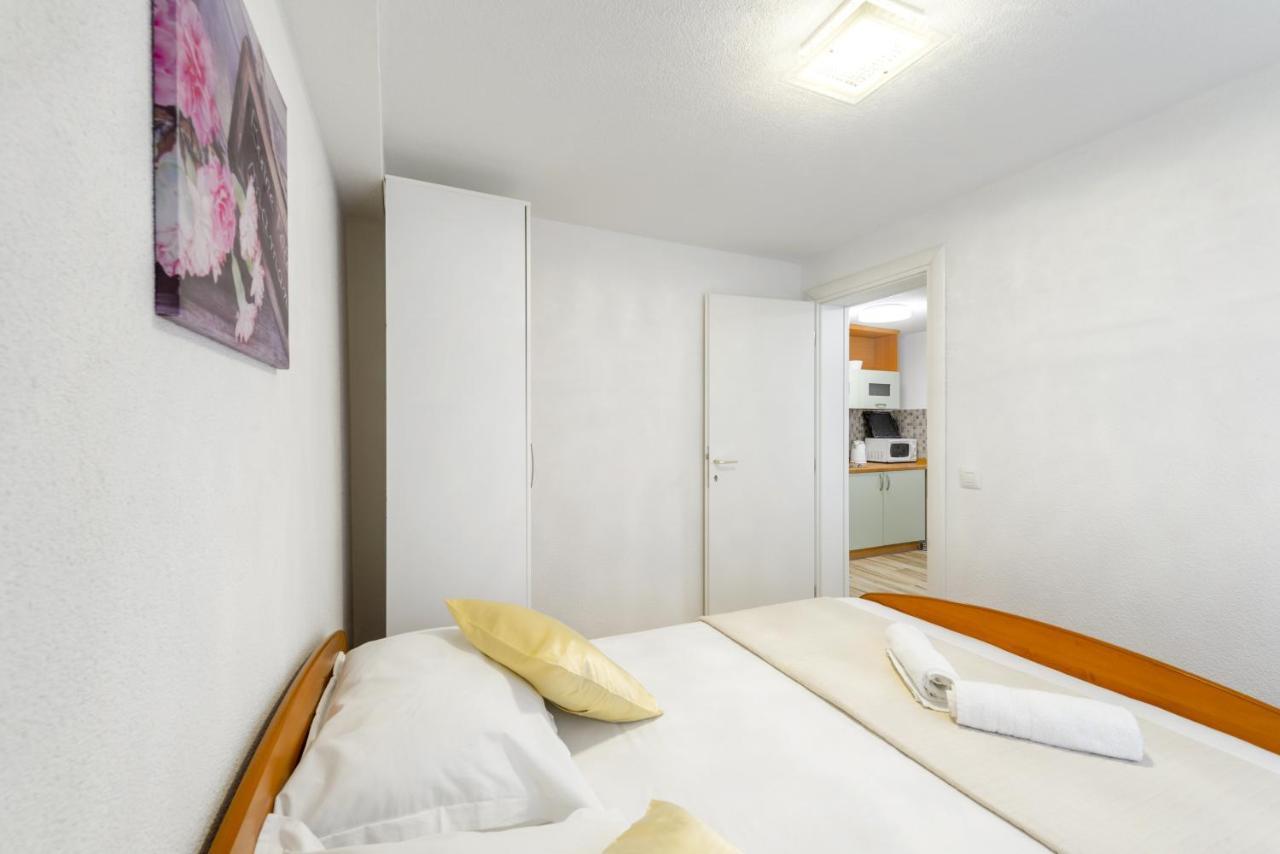 Apartments By The Sea Baska Voda, Makarska - 17570 Εξωτερικό φωτογραφία