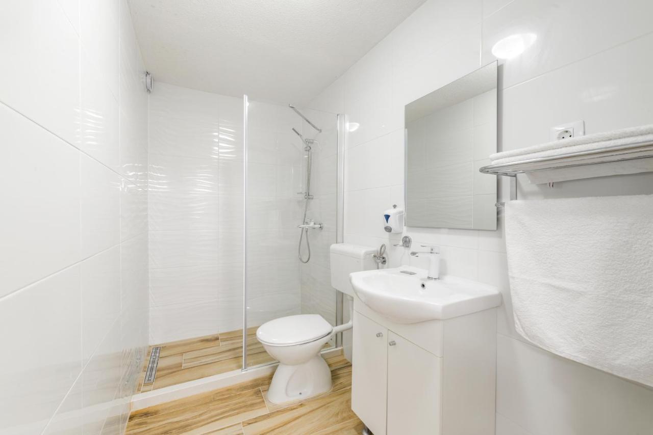 Apartments By The Sea Baska Voda, Makarska - 17570 Εξωτερικό φωτογραφία
