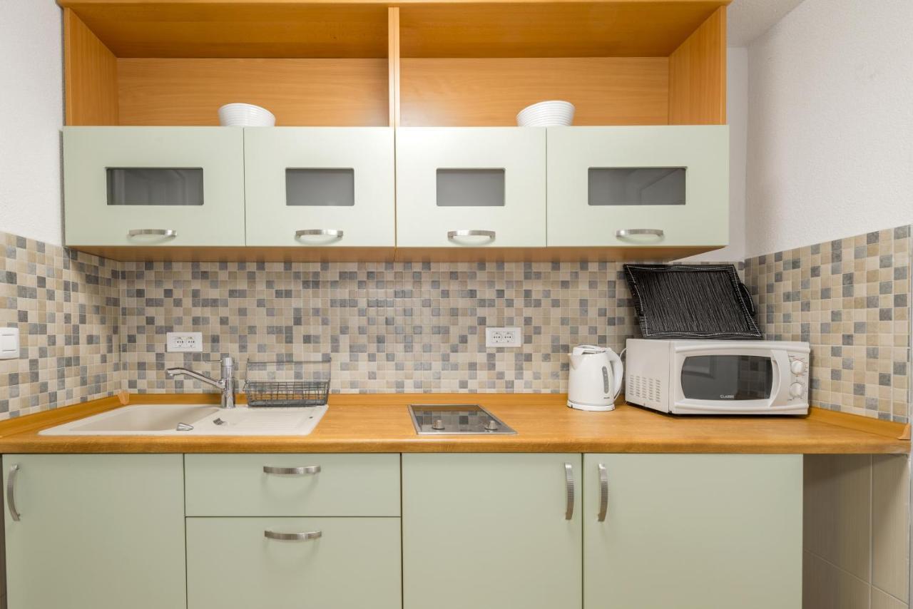 Apartments By The Sea Baska Voda, Makarska - 17570 Εξωτερικό φωτογραφία